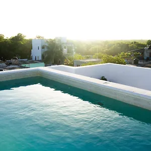 Itza Hotel